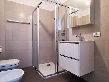 bagno-WC con doccia