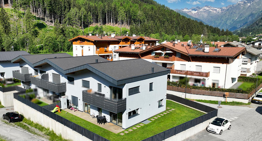 kompakte & neuwertige 4-Z-Wohnung mit großem Garten Bild