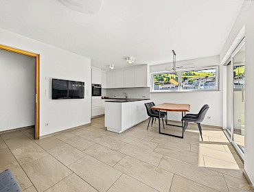Wohnzimmer mit offener Küche Wohnzimmer mit offener Küche