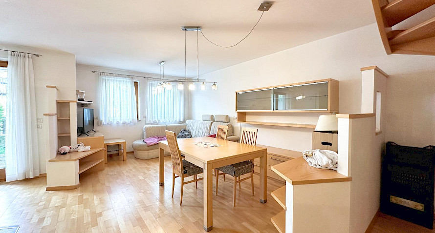 High-quality 3-room apartment in a central location Bild