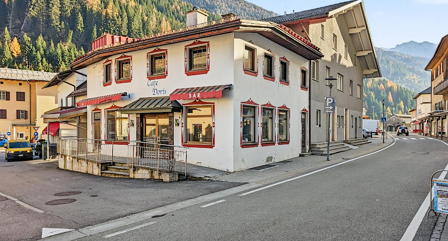 Tageskaffe/Bar entlang der Brennerstraße Bild