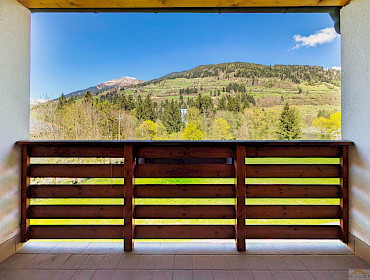 balcony 1st floor