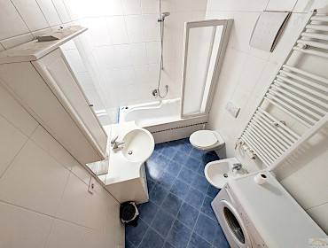 Bathroom with bathtub