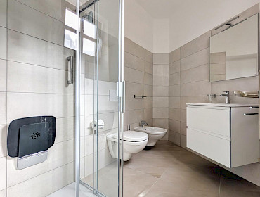 Badezimmer angrezend zum Schlafzimmer Badezimmer angrezend zum Schlafzimmer