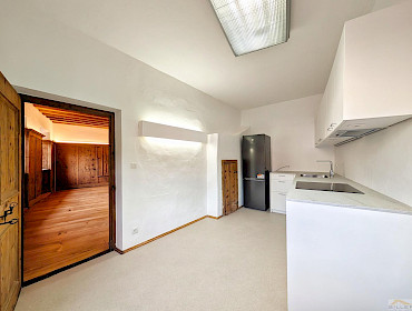 Lichtdurchlässige separate Wohnküche mit Fenster Lichtdurchlässige separate Wohnküche mit Fenster