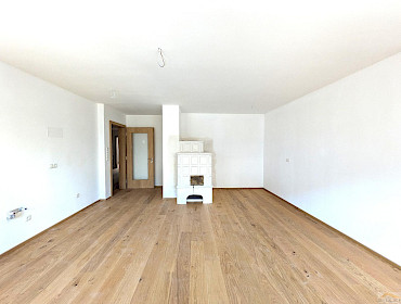 gemütliches Wohnzimmer mit Kachelofen