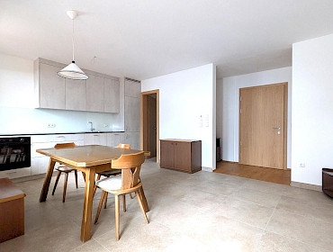 Küche mit Balkonzugang