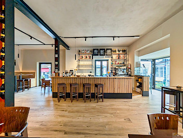 moderne, einladende Theke