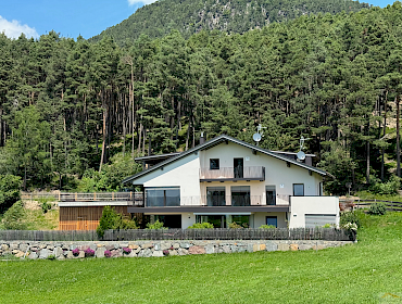 stylish maisonette on two floors with a splendid private garden