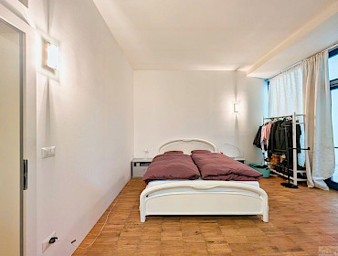 pacious bedroom with plenty of room to relax