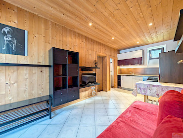 Wohnzimmer mit Küchenblock