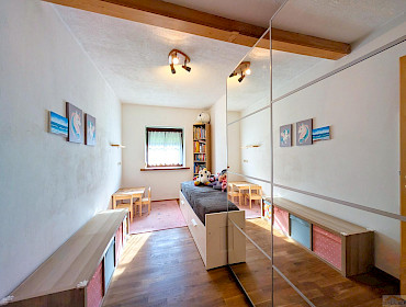 gemütliches Kinderzimmer zum Spielen