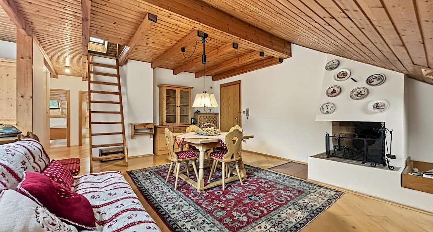 Traditional Duplex Apartment with Garage in Tunes Bild