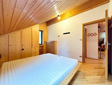 helles und freundliches Schlafzimmer