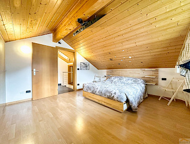 Großzügiges, gemütliches Schlafzimmer