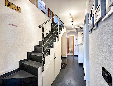 Treppe zum Dachgeschoss