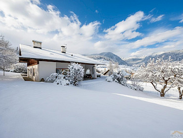 Villa mit Privatgarten