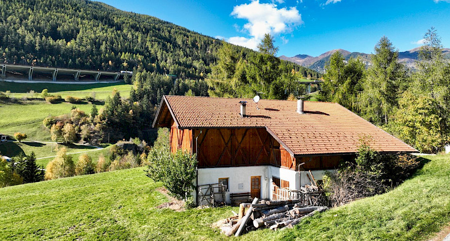 Landw. Gebäude mit Fischräucherei & Interessentschaftsrecht Landw. Gebäude mit Fischräucherei & Interessentschaftsrecht Bild