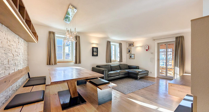 Perfetto quadrilocale familiare nel centro del paese Perfetto quadrilocale familiare nel centro del paese Bild