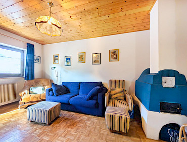 Helles, bezugsfertiges Wohnzimmer