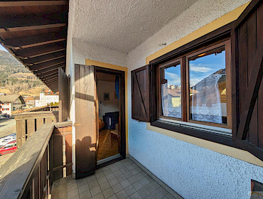 Balkon im ersten Stock