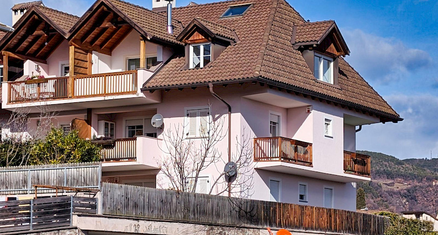 Gut ausgestattete 3-Z-W mit Fernblick Gut ausgestattete 3-Z-W mit Fernblick Bild