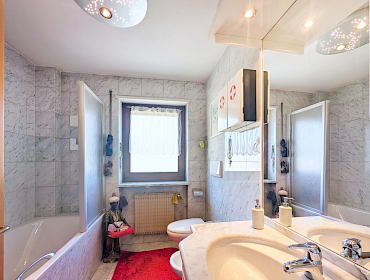 Badezimmer mit Fenster Badezimmer mit Fenster