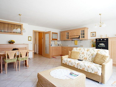 Wohnzimmer mit Küche Wohnzimmer mit Küche