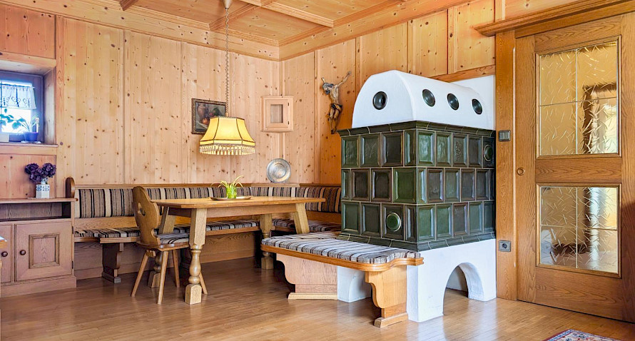 komplettes Reihenhaus in ausgewiesener Wohnlage Bild