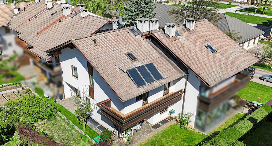 komplettes Reihenhaus in ausgewiesener Wohnlage komplettes Reihenhaus in ausgewiesener Wohnlage Bild
