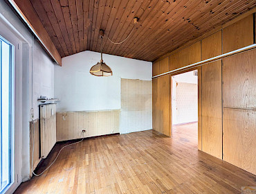 getäfeltes Wohnzimmer