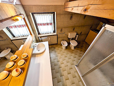 2. Badezimmer mit Fenster + Bidet 2. Badezimmer mit Fenster + Bidet