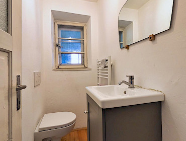 3. separates Badezimmer mit WC 3. separates Badezimmer mit WC