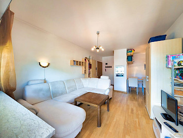 großes & helles Wohnzimmer großes & helles Wohnzimmer