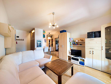 großes & helles Wohnzimmer großes & helles Wohnzimmer