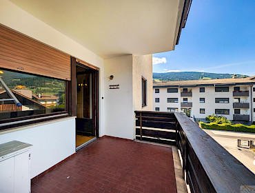 großer Balkon großer Balkon