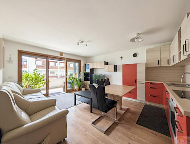 Helles und modernes Wohnzimmer Helles und modernes Wohnzimmer