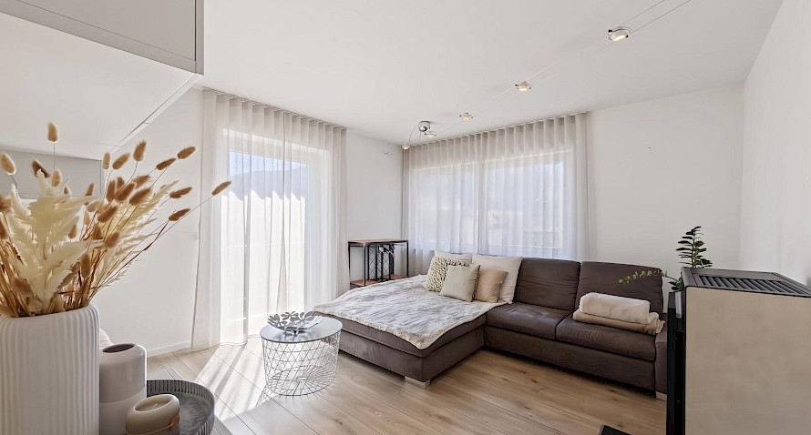 großzügige 4-Z-W mit sonnigem Balkon! Bild
