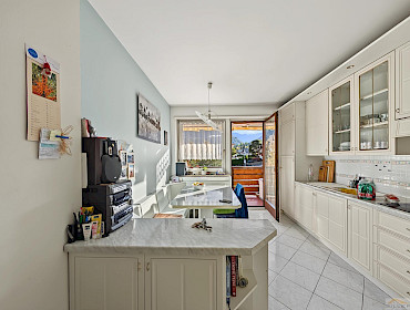 d0a4689f1e21fdcbf703e6591ea5783afe3d8d2e.jpg
